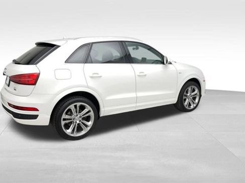 Used 2016 Audi Q3 2.0T Prestige w/ Prestige Package AWD/4WD image 2