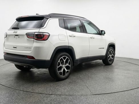 Used 2025 Jeep Compass Limited AWD/4WD image 9