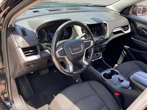 Used 2022 GMC Terrain SLE w/ Driver Convenience Package FWD image 17