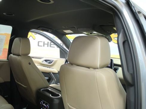 Used 2021 Chevrolet Tahoe Premier AWD/4WD image 12