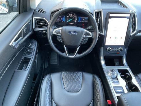 Used 2023 Ford Edge Titanium AWD/4WD image 16