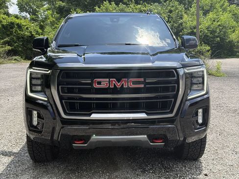 Used 2021 GMC Yukon AT4 w/ Rear Media and Nav Package AWD/4WD image 31