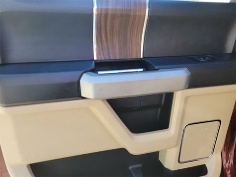 Used 2017 Ford F150 Lariat image 11