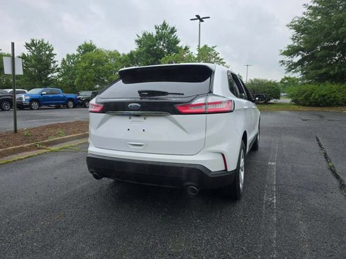 Used 2020 Ford Edge SE FWD image 3