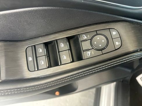Used 2021 Nissan Rogue SV w/ Premium Package FWD image 22