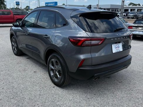 Used 2025 Ford Escape ST-Line w/ Cold Weather Package AWD/4WD image 5