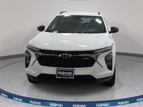 Used 2025 Chevrolet Trax RS w/ Driver Confidence Package FWD image 3