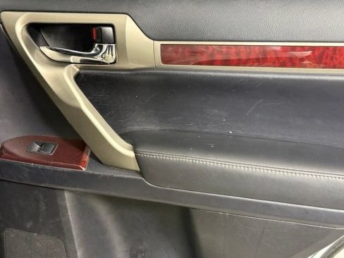 Used 2016 Lexus GX 460 w/ Premium Package AWD/4WD image 26