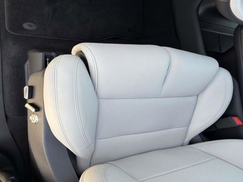New 2026 Lincoln Navigator L Reserve AWD/4WD image 11
