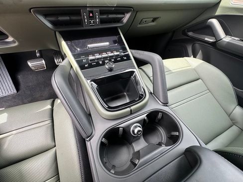 Certified 2026 Porsche Cayenne S AWD/4WD image 36