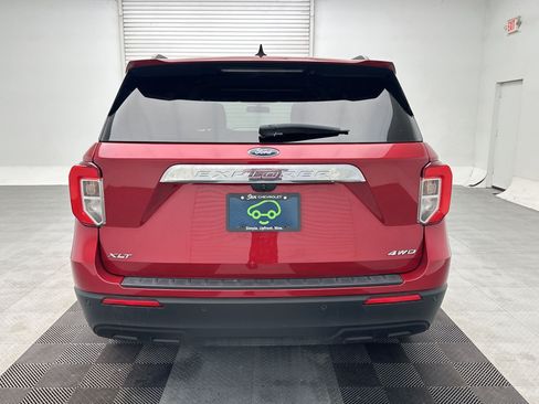 Used 2022 Ford Explorer XLT AWD/4WD image 10