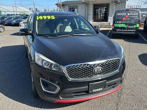 Used 2016 Kia Sorento LX image 1