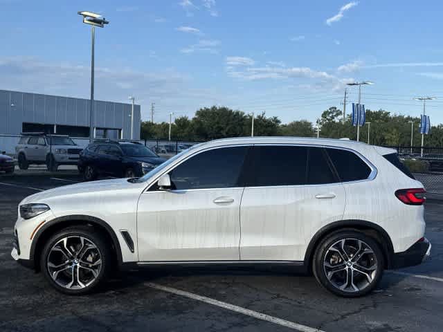 Used 2021 BMW X5 xDrive40i w/ Premium Package 3 AWD/4WD image 3