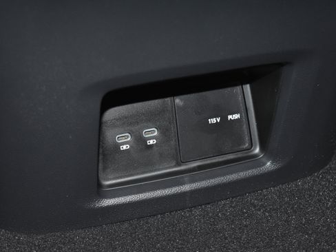 New 2026 Volkswagen Atlas SE image 16