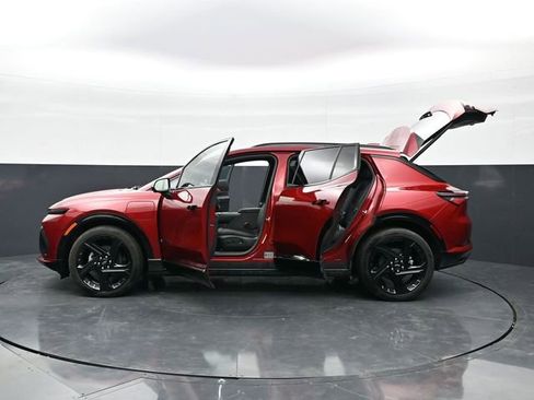 Used 2024 Chevrolet Equinox EV RS FWD image 46
