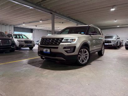 Used 2017 Ford Explorer XLT w/ Equipment Group 202A