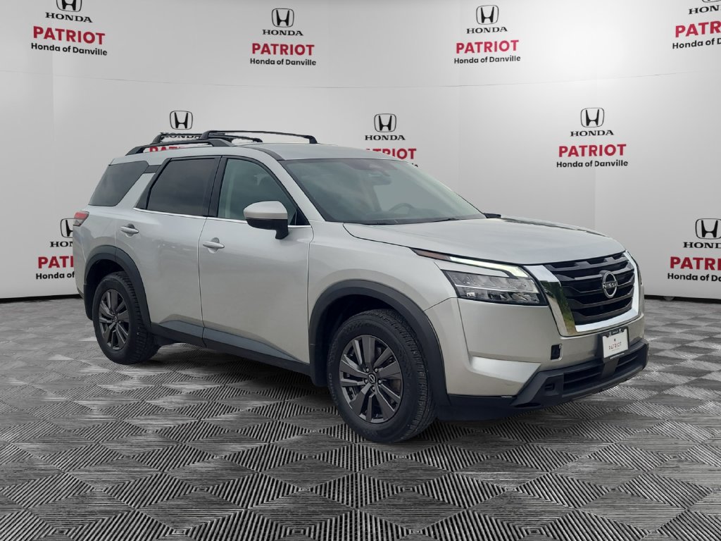 Used 2024 Nissan Pathfinder SV AWD/4WD image 7