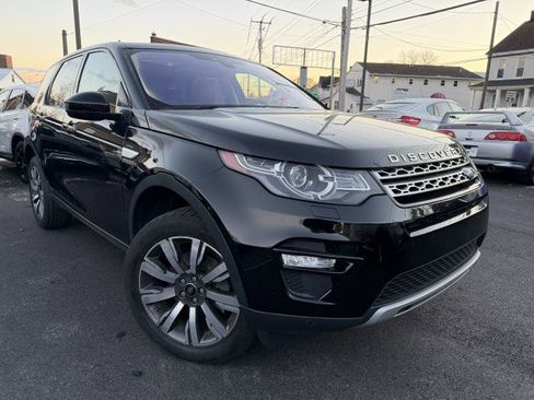 Used 2018 Land Rover Discovery Sport HSE Luxury image 3