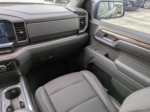 Used 2023 Chevrolet Silverado 1500 LT image 15