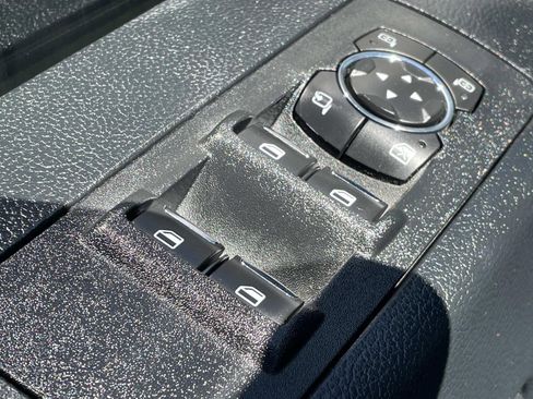 Used 2018 Ford F150 Lariat w/ Equipment Group 502A Luxury image 16