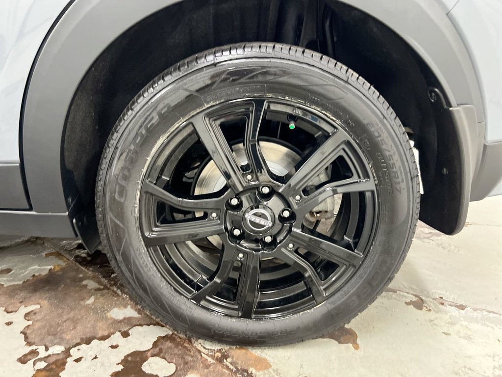Used 2023 Nissan Kicks SV FWD image 24