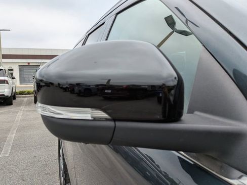 Used 2025 Ford Expedition Active image 12