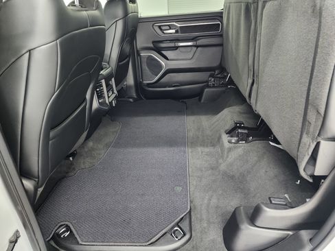 Used 2024 RAM 1500 Laramie image 32