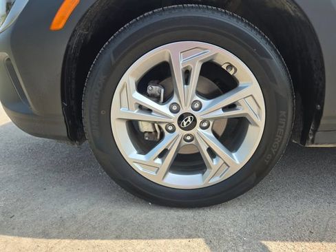 Used 2023 Hyundai Kona SEL FWD image 11
