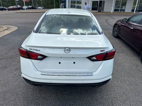 Used 2023 Nissan Altima 2.5 SR FWD image 6