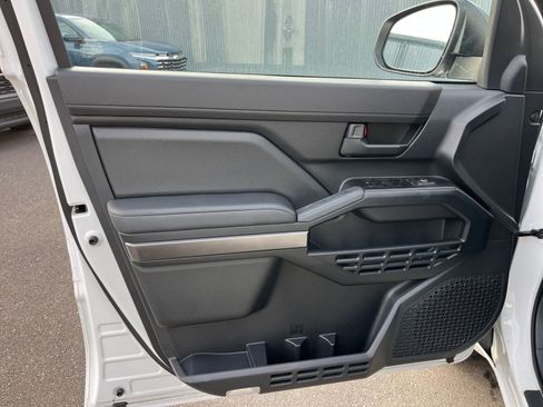 Used 2025 Toyota 4Runner SR5 image 20