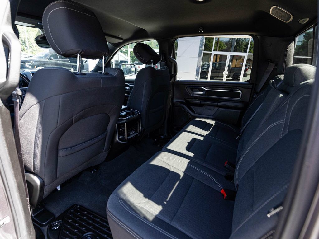 Used 2023 RAM 1500 Big Horn AWD/4WD image 28
