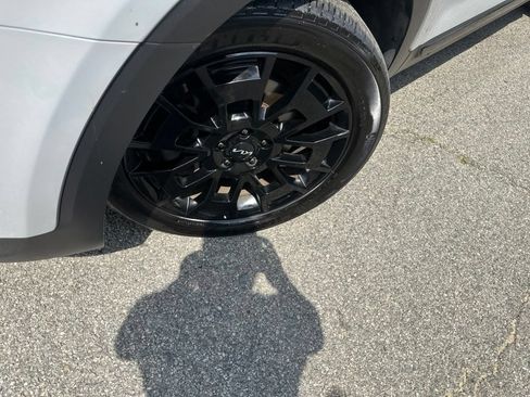 Used 2022 Kia Telluride SX w/ SX Prestige Package AWD/4WD image 2