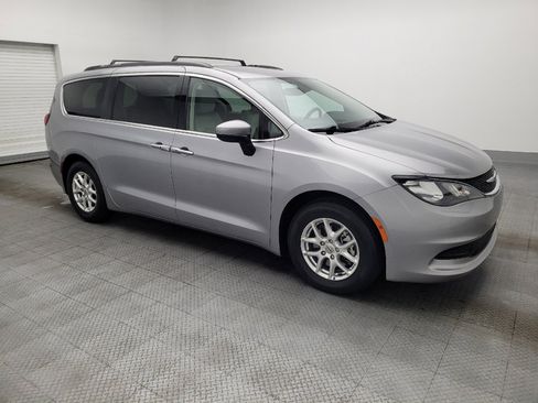 Used 2021 Chrysler Voyager Lxi image 11