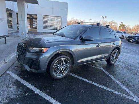 Used 2023 Audi Q5 e Prestige w/ Prestige Package image 2