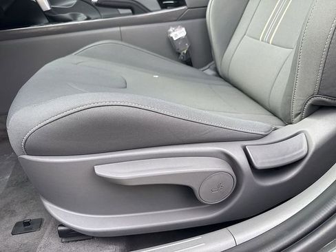 Certified 2025 Hyundai Elantra Sport image 39