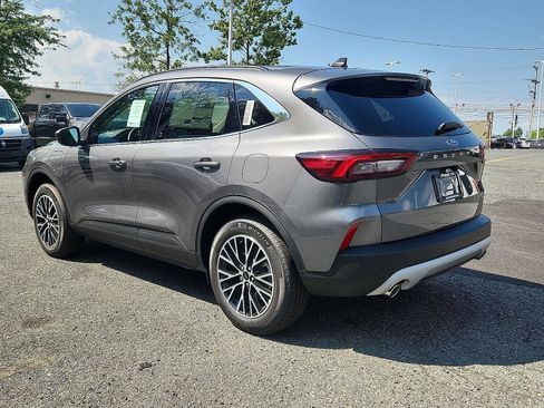 New 2025 Ford Escape SE image 4