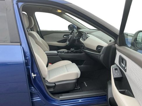 Used 2023 Nissan Rogue SV image 22