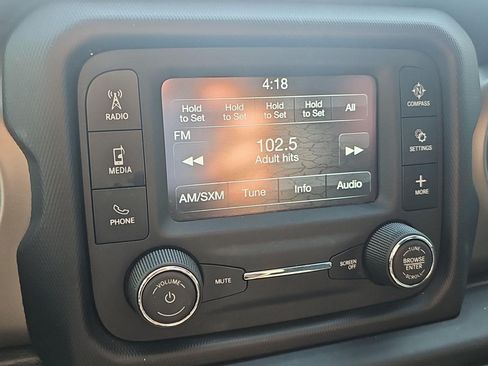Used 2018 Jeep Wrangler Sport AWD/4WD image 15