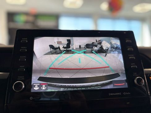 Used 2021 Toyota Camry XSE image 31