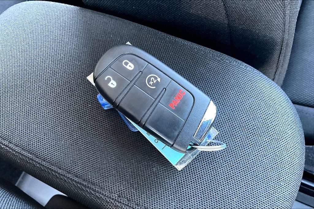 Used 2020 Jeep Renegade Sport w/ Sport Appearance Group AWD/4WD image 11