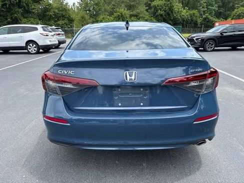 Used 2025 Honda Civic Sport image 4