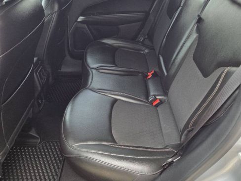 Used 2020 Jeep Compass Latitude w/ Cold Weather Group FWD image 18