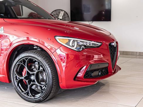 Used 2023 Alfa Romeo Stelvio Quadrifoglio AWD/4WD image 3