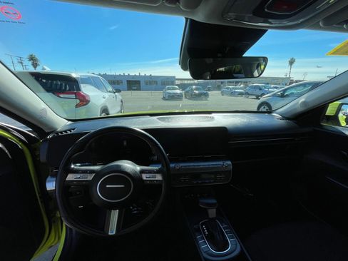 Used 2025 Hyundai Kona SEL image 33