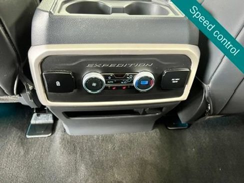 Used 2024 Ford Expedition Max Limited AWD/4WD image 17