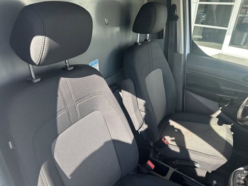 Used 2020 Ford Transit Connect XL image 27