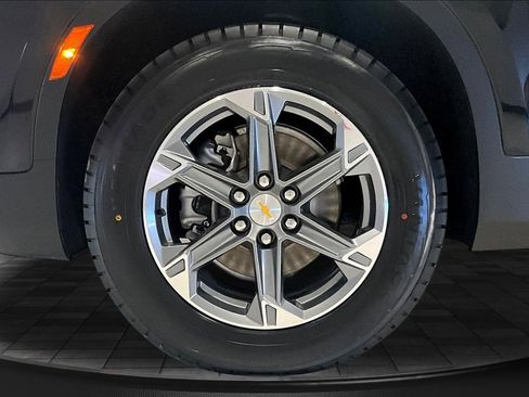 Used 2023 Chevrolet Blazer LT FWD image 33