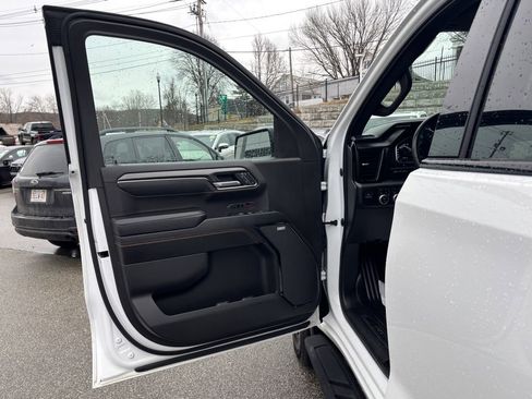 Used 2023 GMC Sierra 1500 AT4 w/ AT4 Premium Package image 10