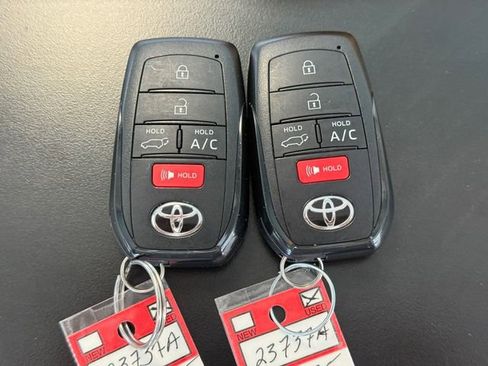 Used 2025 Toyota bZ4X FWD w/ Weather Package image 30
