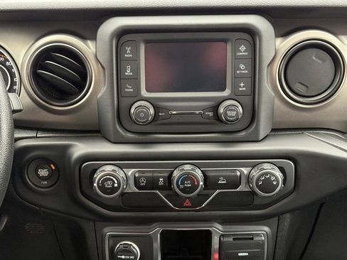 Used 2021 Jeep Wrangler Unlimited Sport image 13